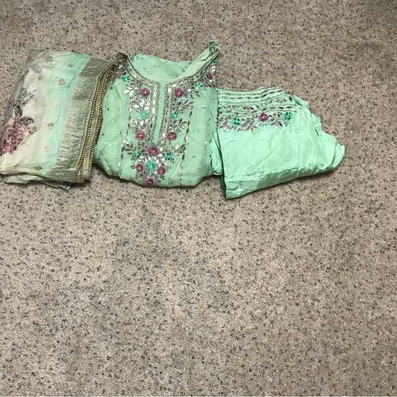 Punjabi frock suit with salwar - Picture 4 of 8